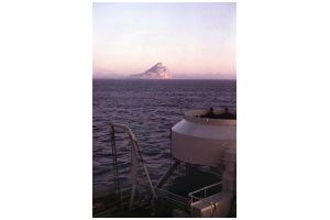 5 Entren till Medelhavet Gibraltarklippan en tidig morgon.jpg